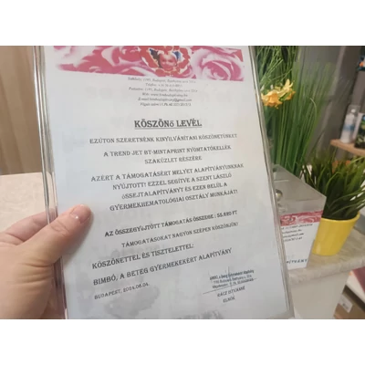 Nektek szól