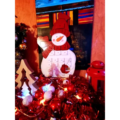 ÚJRA ITT A DECEMBER...